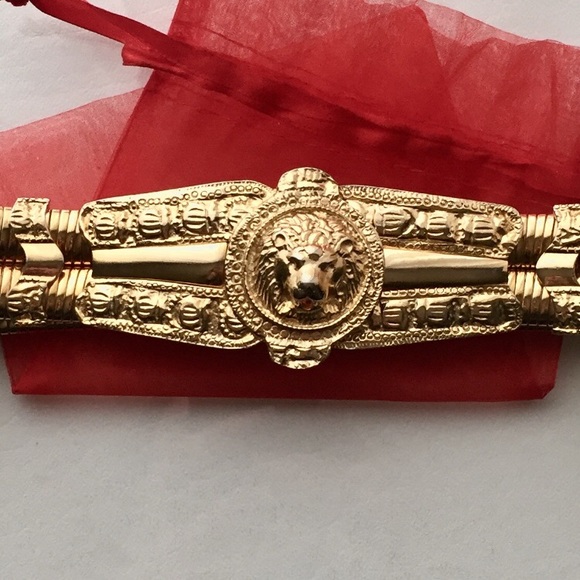 Judith Leiber Gold Lion’s Head Belt - Picture 5 of 8